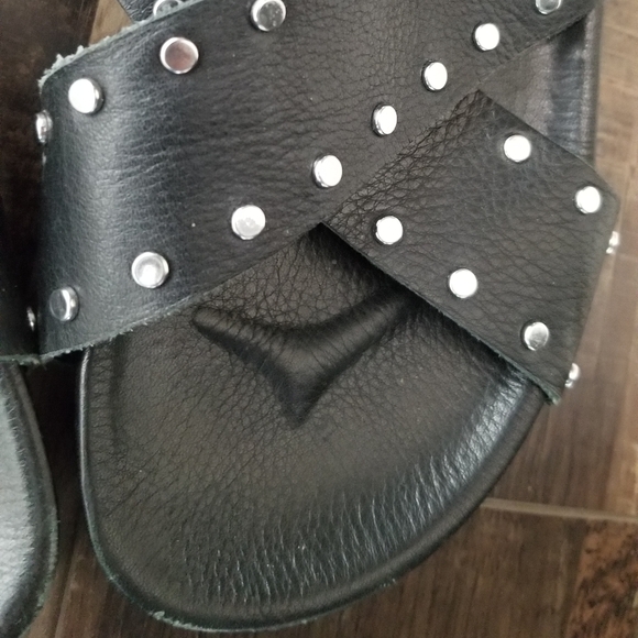 Studded black leather slides size 7 jslides - Picture 6 of 6